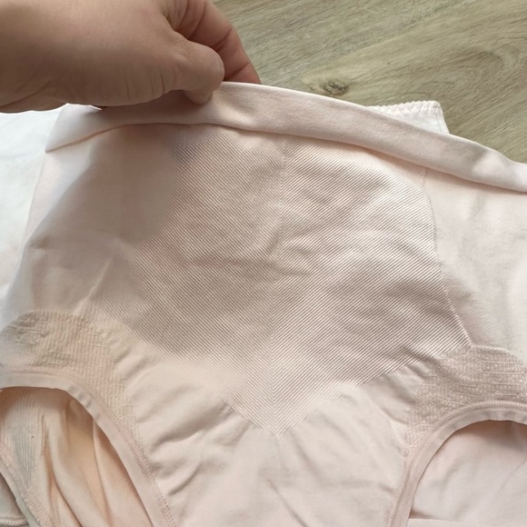 BALI Postpartum Bundle size XL and 2X - Picture 7 of 8